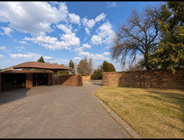 3 BEDROOM HOUSE FOR SALE IN BEDWORTH PARK